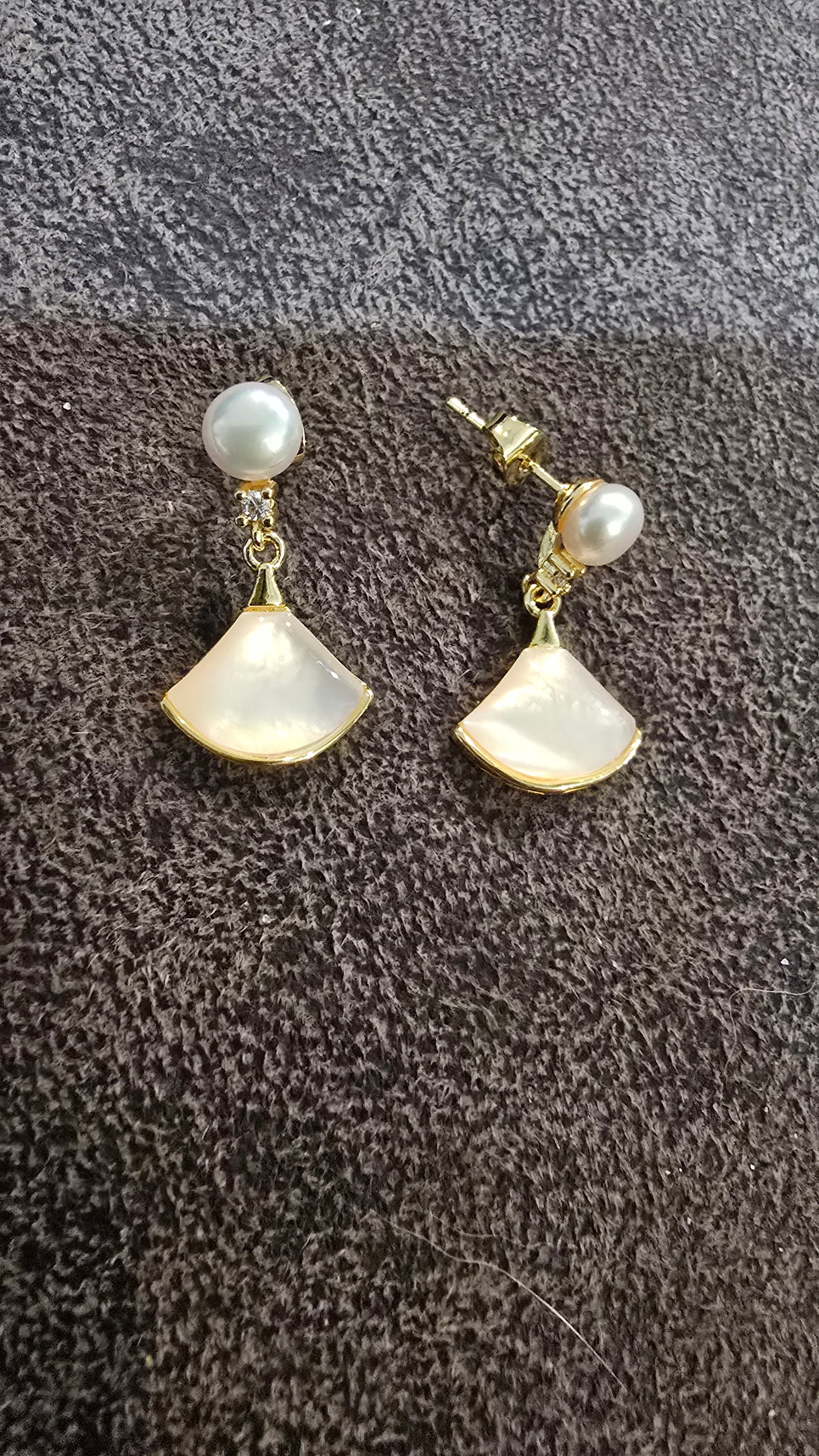 Freshwater Cultured pearl drop fan earrings in sterling silver with Mother of Pearl