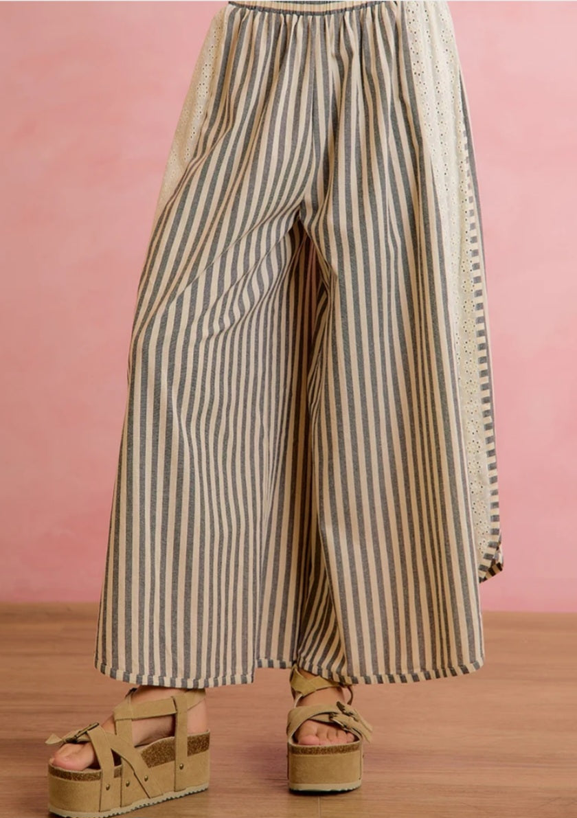 Bibi FLORAL EYELET SIDE ELASTIC STRIPES WIDE LEG PANTS