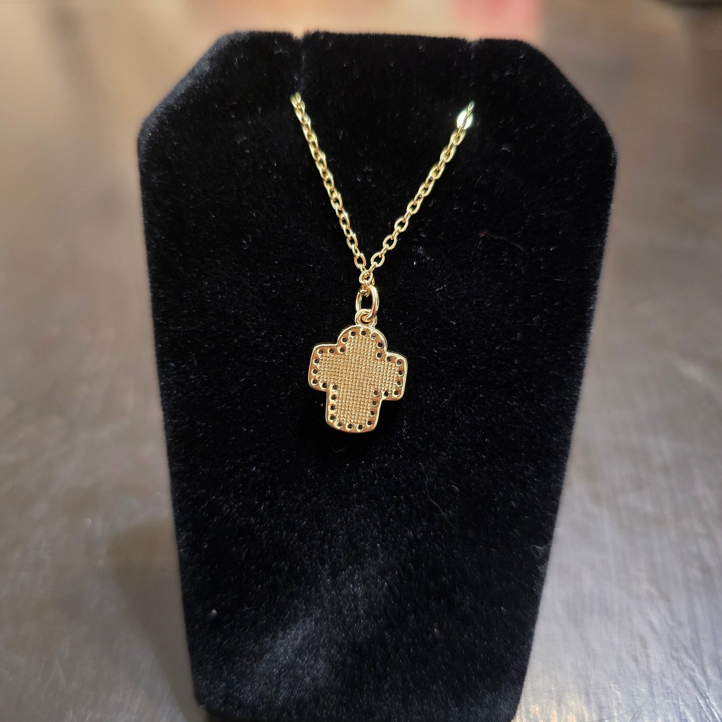 18k gold plated mother of pearl pendant