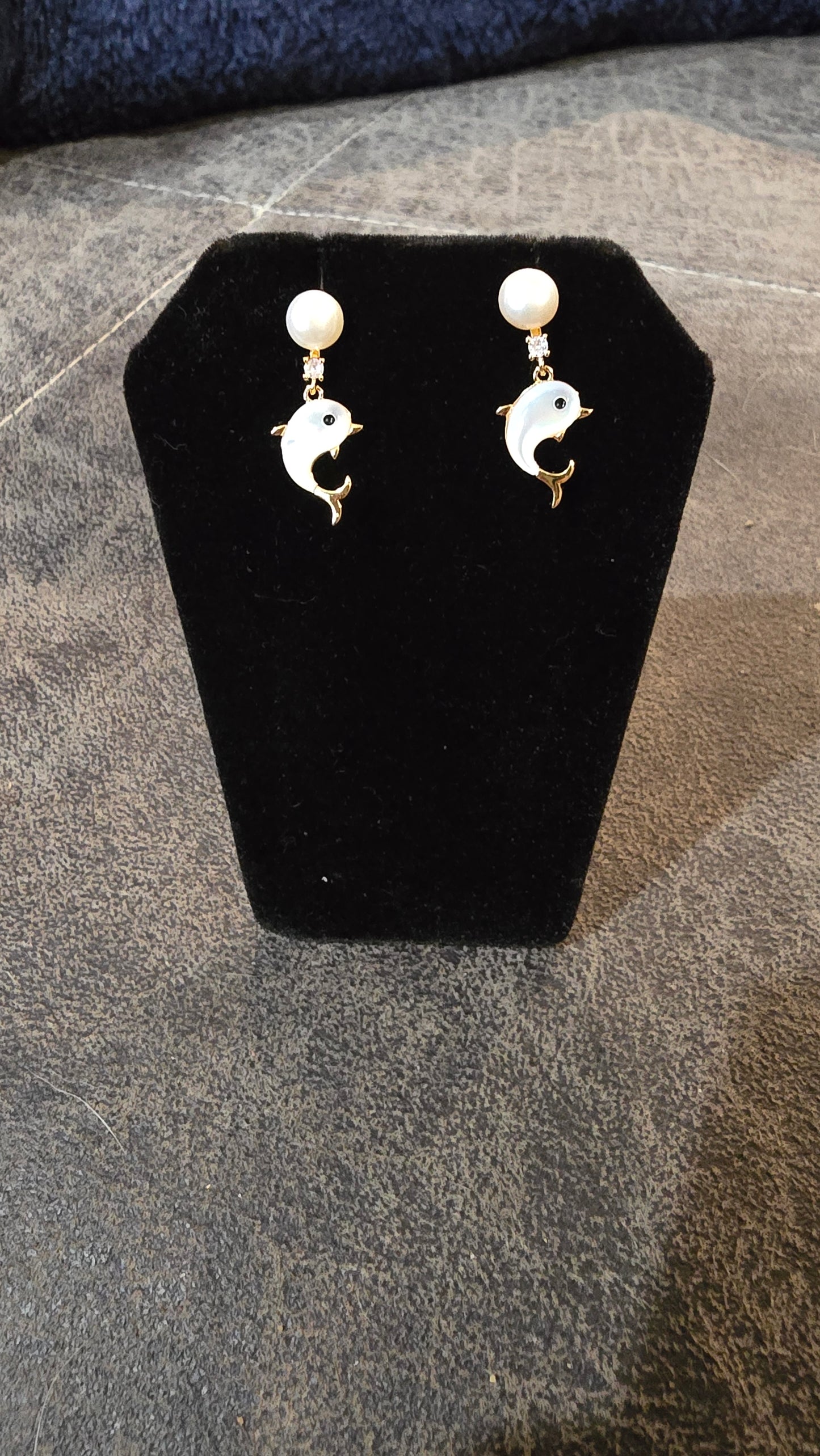 Freshwater Cultured pearl Dolphin earrings in sterling silver with Mother of Pearl