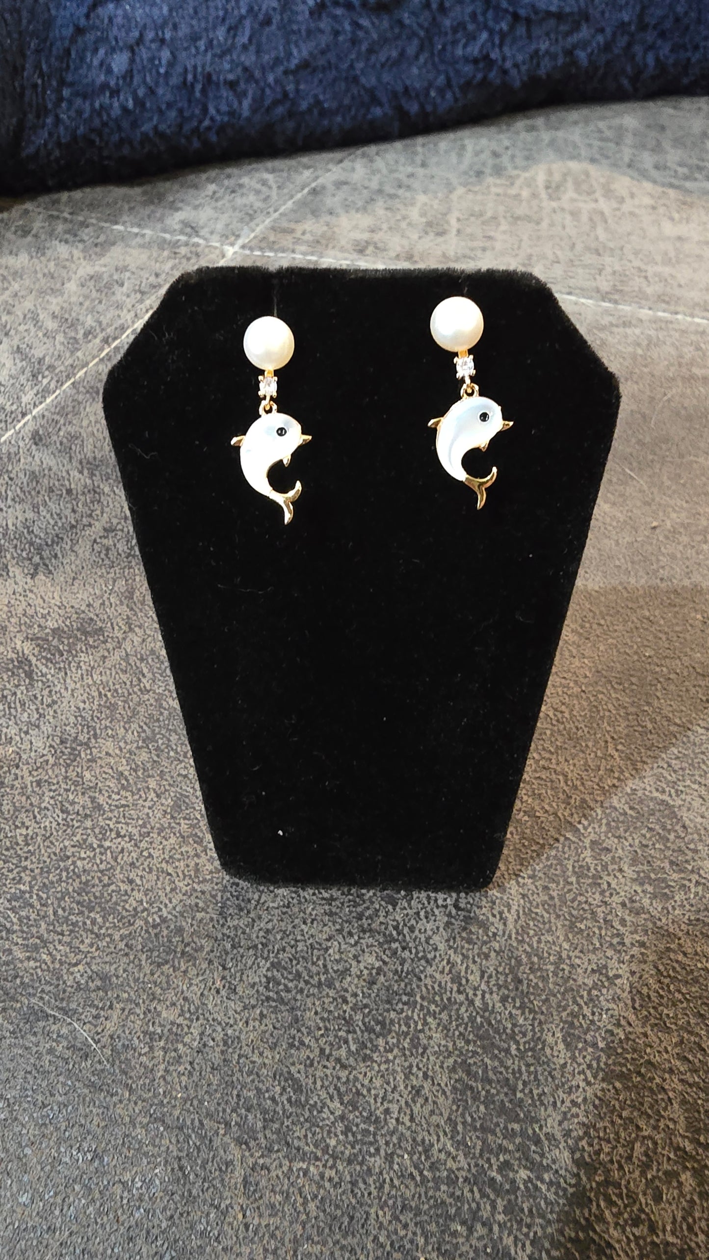 Freshwater Cultured pearl Dolphin earrings in sterling silver with Mother of Pearl
