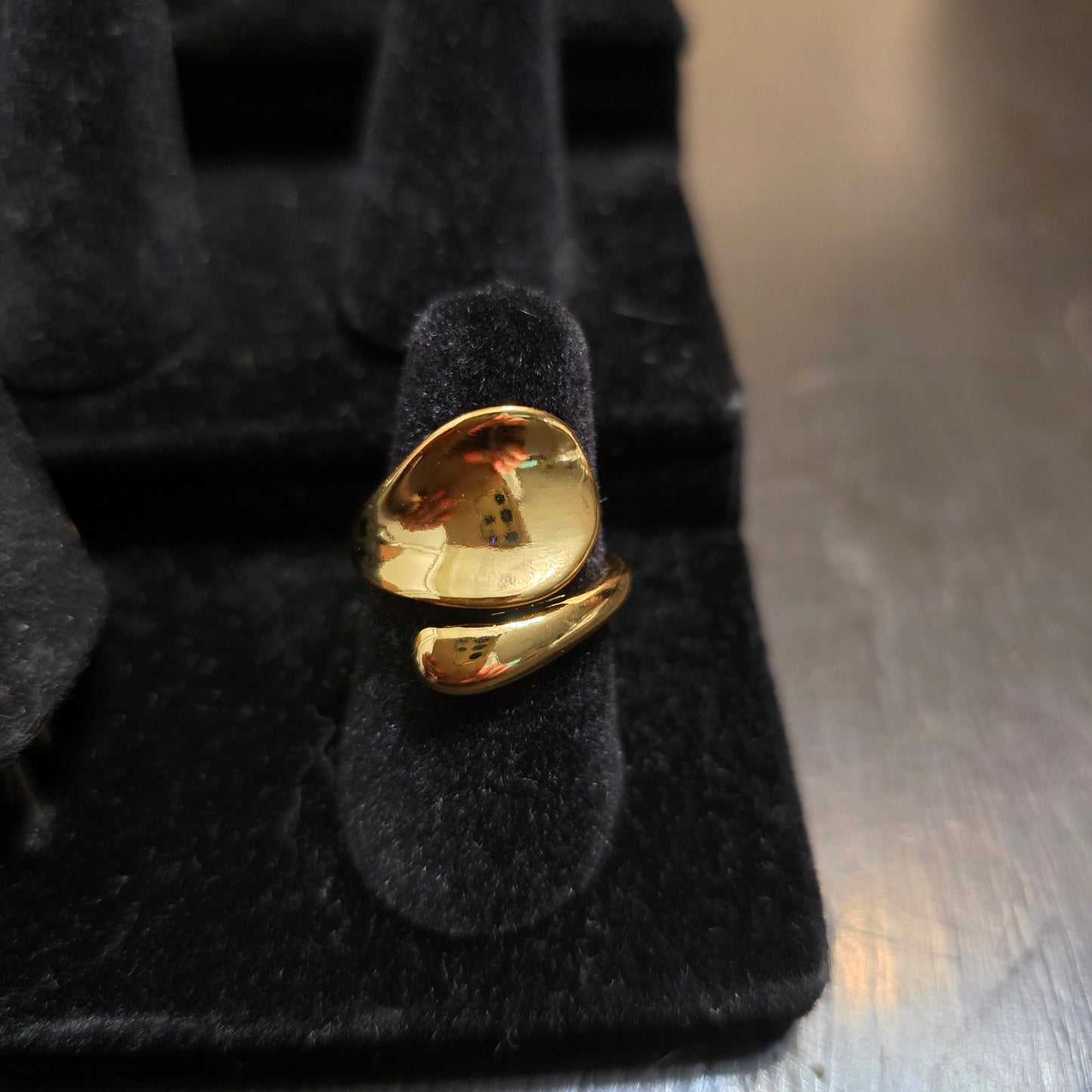 18k gold plated wave ring size 7