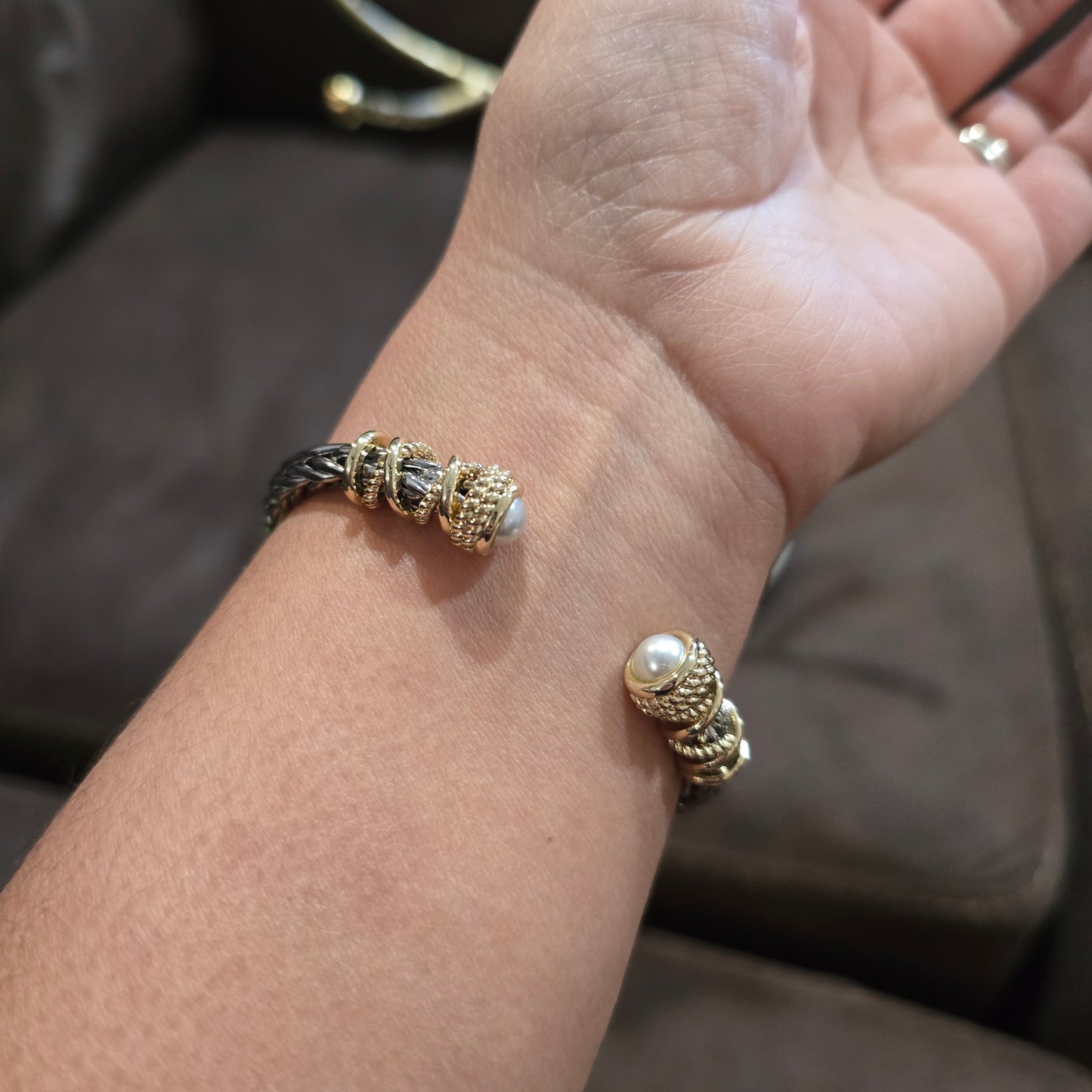 Fashion gold tone cuff