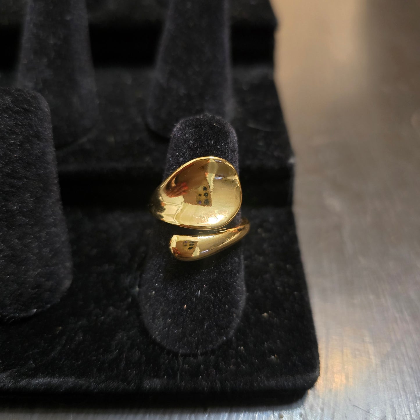 18k gold plated wave ring size 7