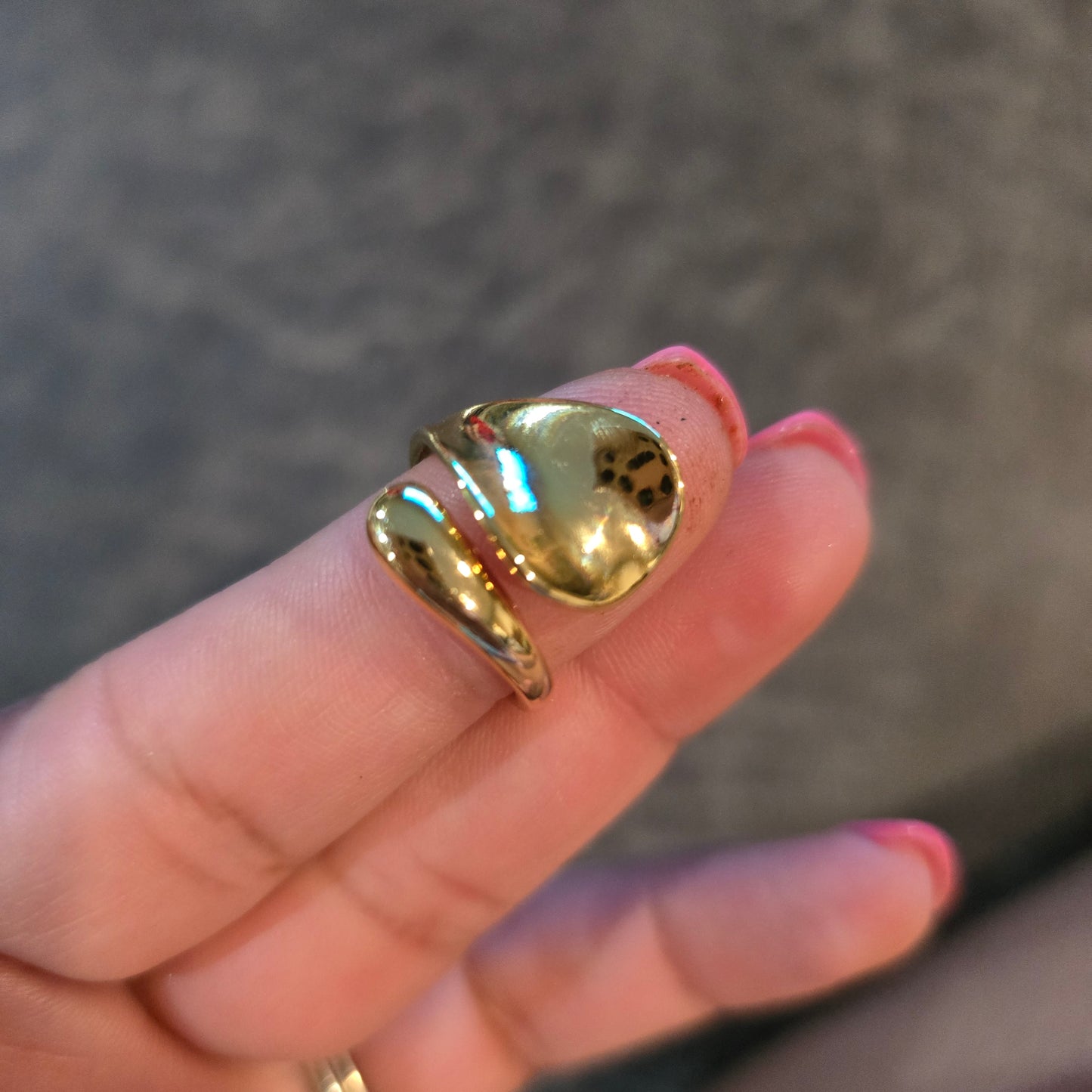 18k gold plated wave ring size 7