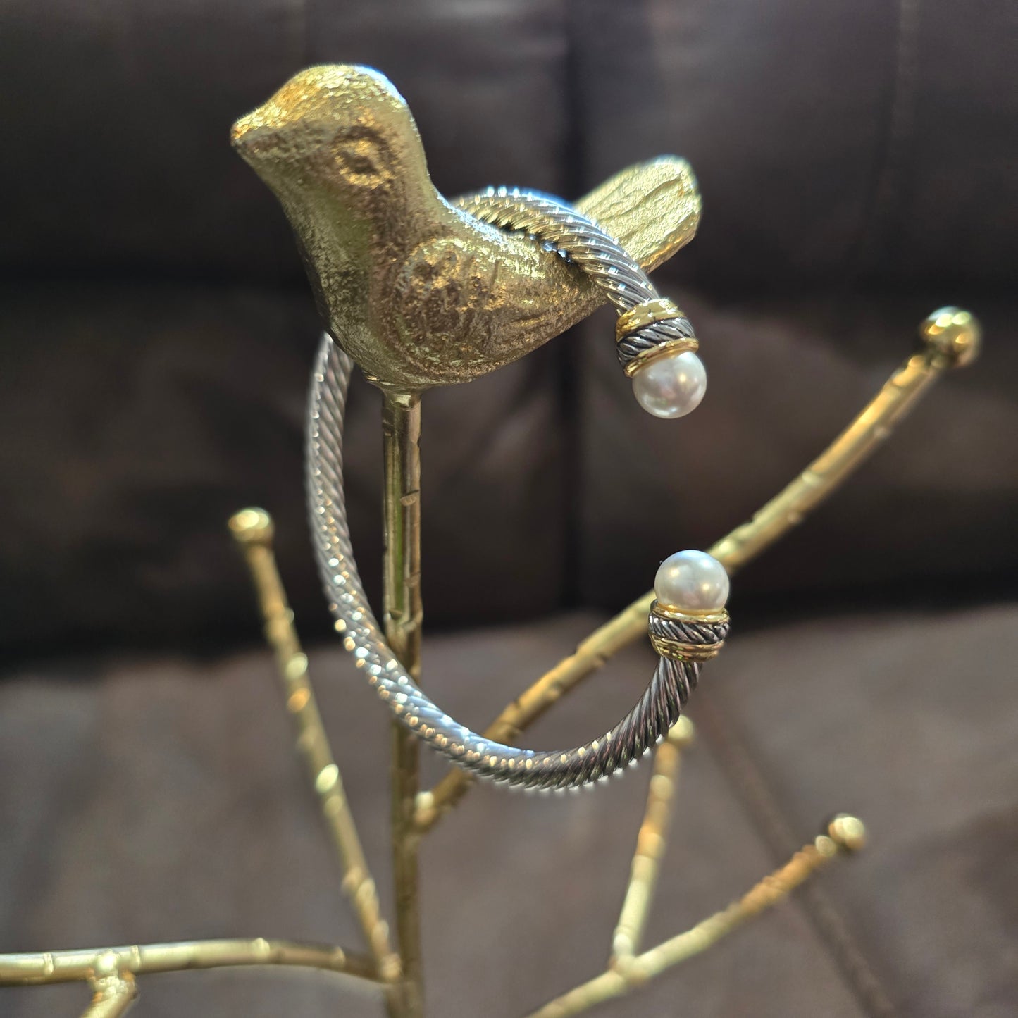 Fashion gold tone spiral cuff