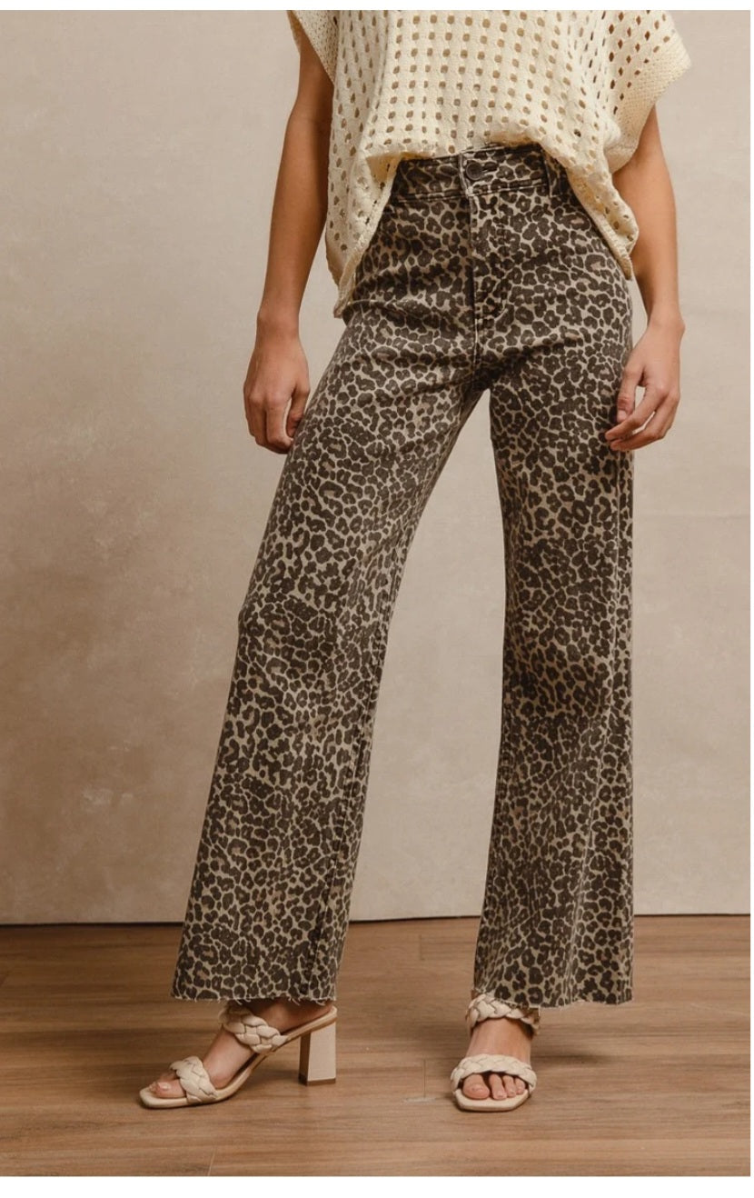 Bibi LEOPARD PRINT HIGH RISE FLARE JEANS