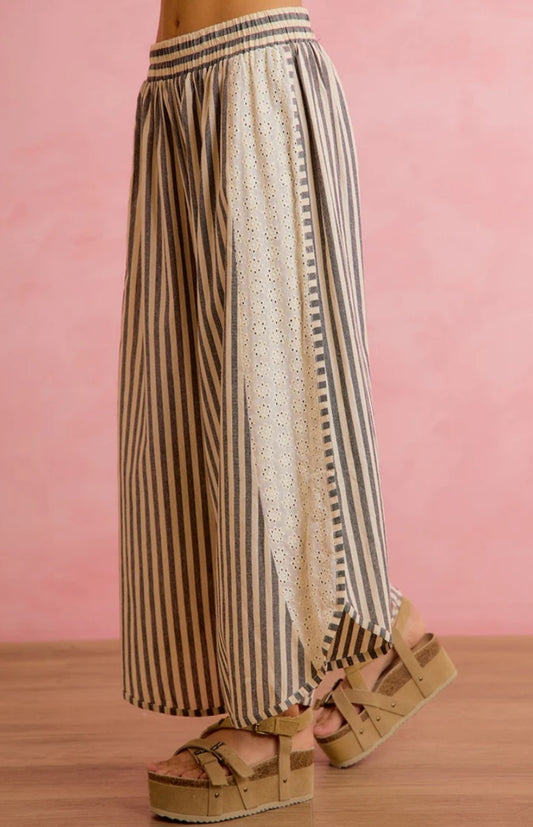 Bibi FLORAL EYELET SIDE ELASTIC STRIPES WIDE LEG PANTS